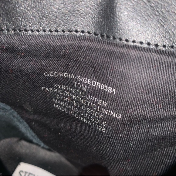 Black and gold sequin boots #sequinboots #stevemadden #booties #flashy - Picture 4 of 7